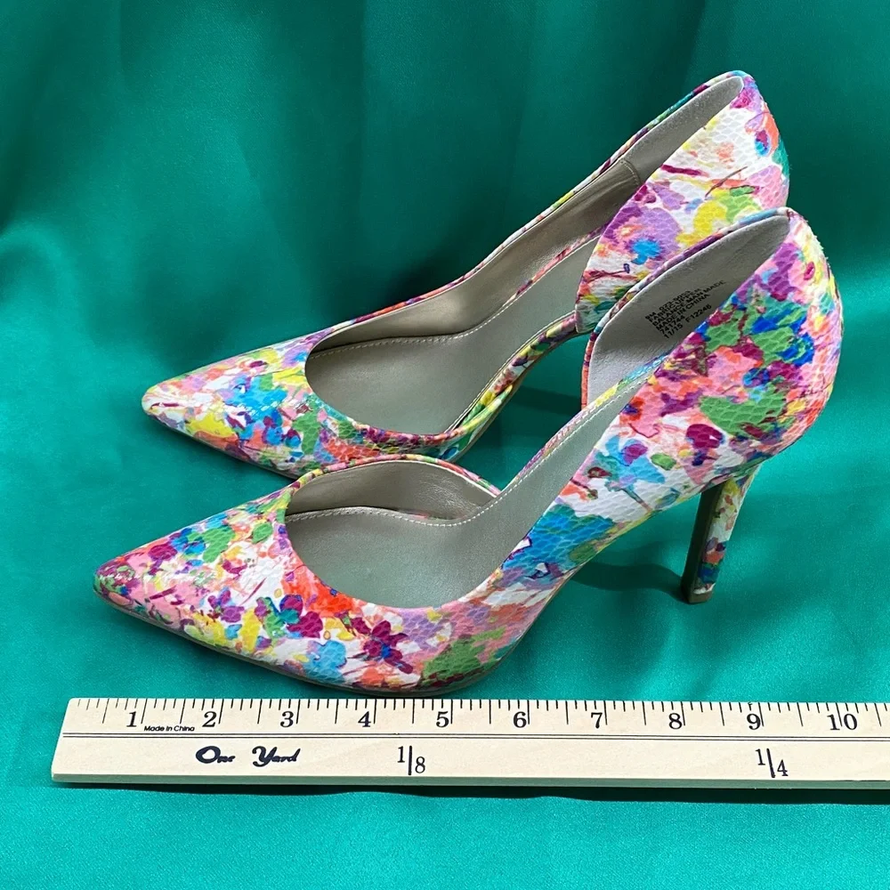 a.n.a Multi-color Floral w/Snakeskin Texture Pointed-Toe 4” Heels—Size 9M
